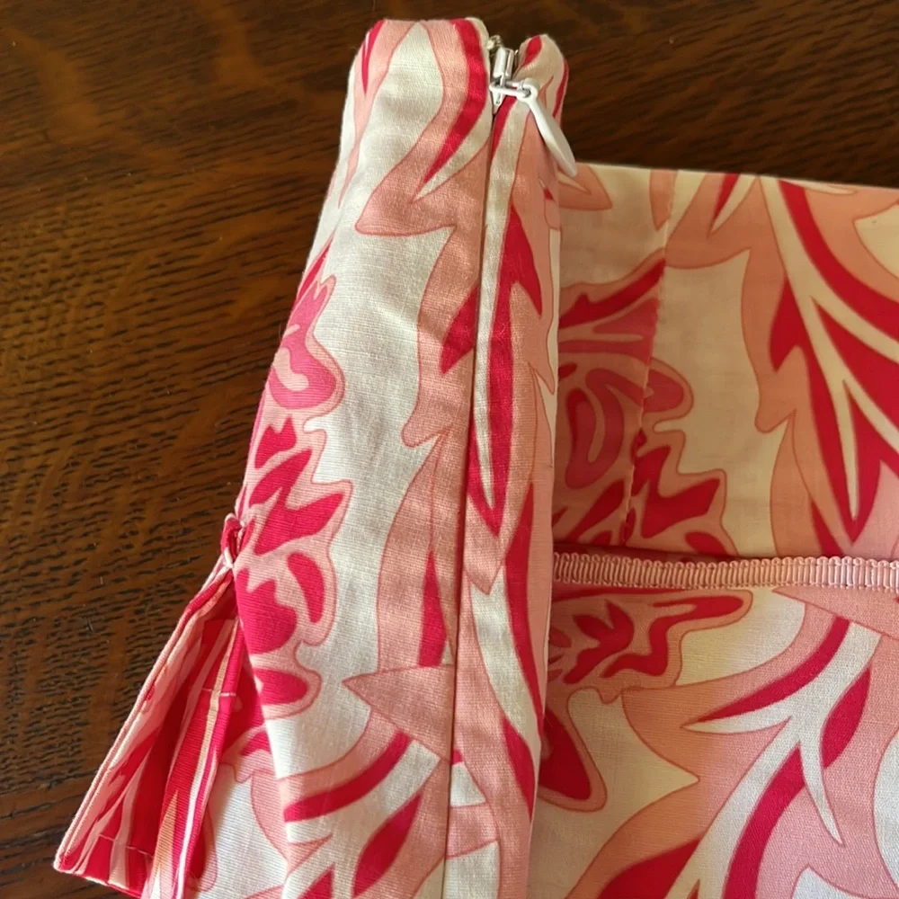 Golftini Rose Skort/skirt. Size 6 - Picture 6 of 9